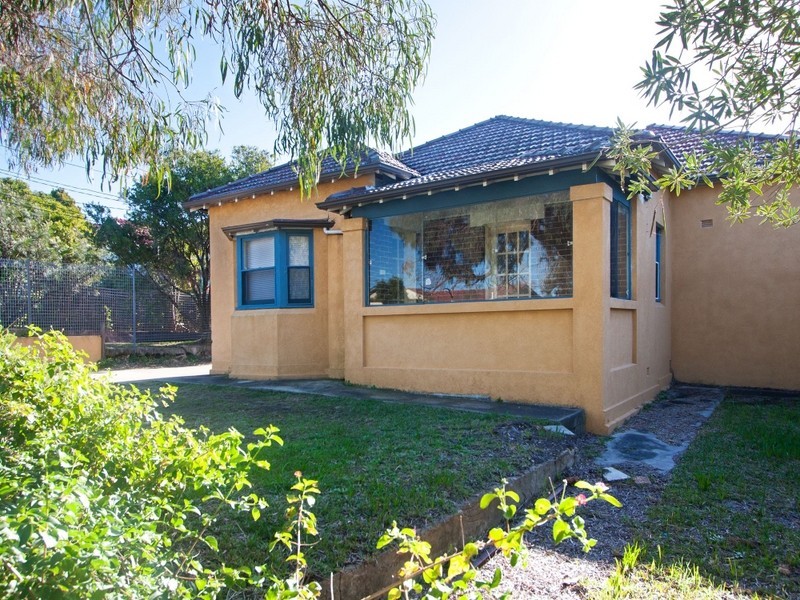 197 Connells Point Road, Connells Point NSW 2221