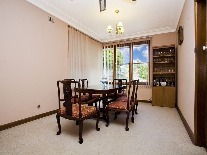 11 Faye Avenue, Blakehurst NSW 2221