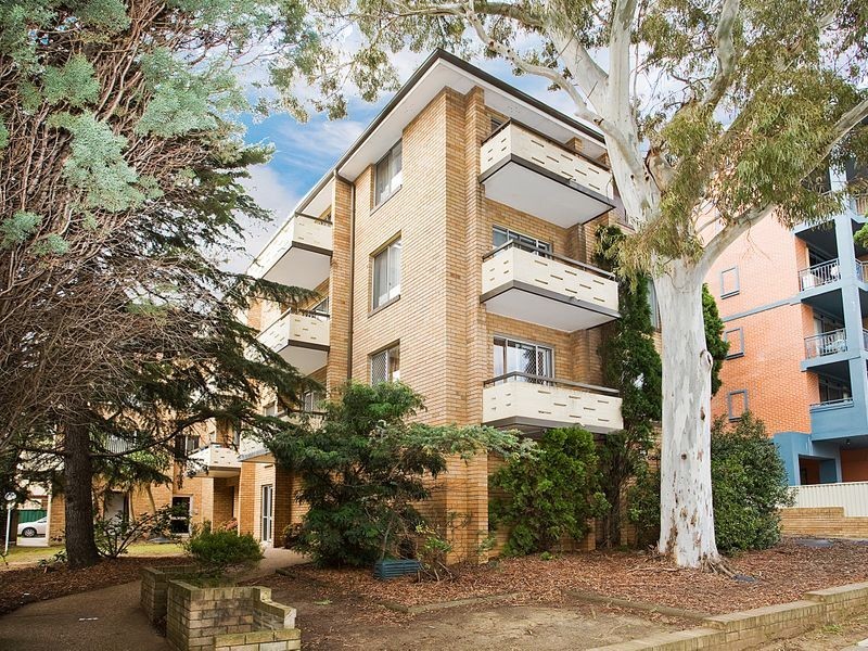 4/16 Carrington Avenue, Hurstville NSW 2220