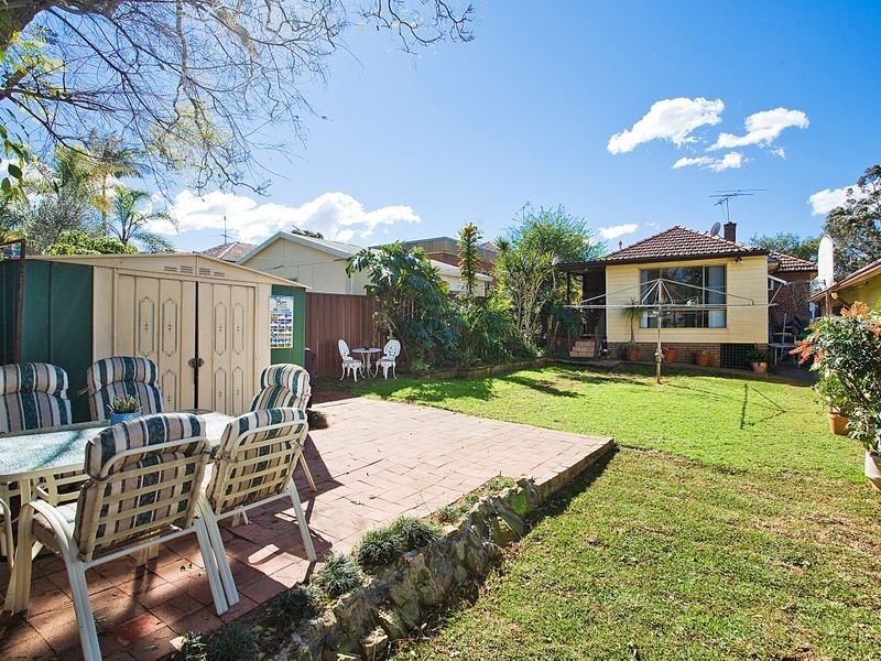 38 Allambee Crescent, Beverly Hills NSW 2209