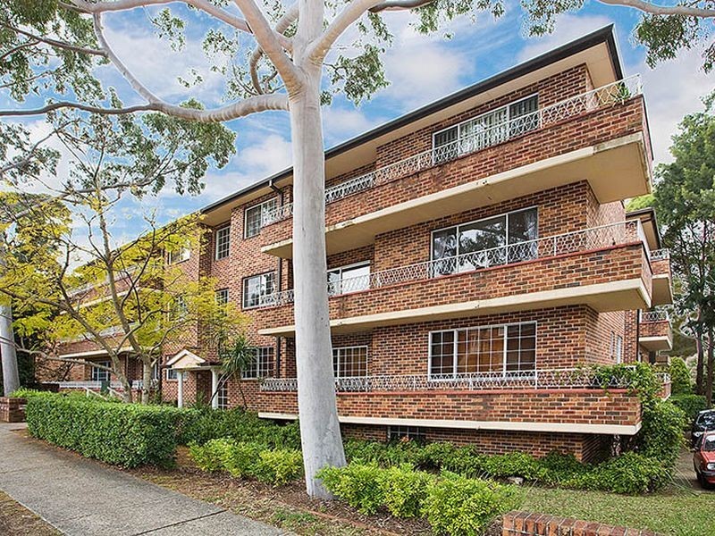 7/30 Hampton Court Road, Carlton NSW 2218