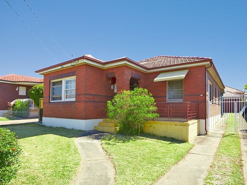 13 Marina Street, Kingsgrove NSW 2208