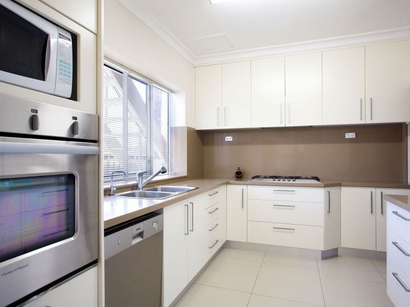 1 Faye Avenue, Blakehurst NSW 2221