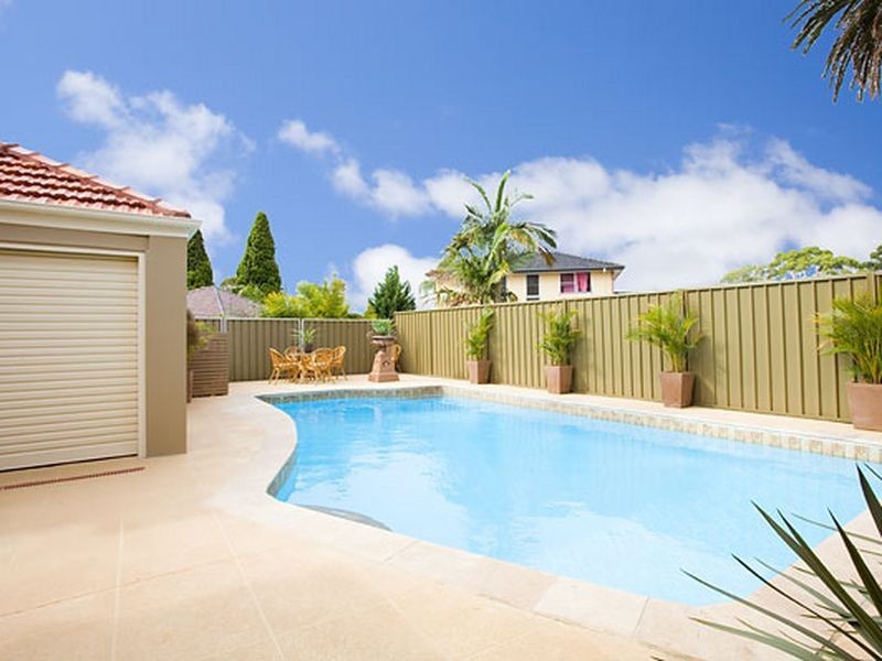 1 Faye Avenue, Blakehurst NSW 2221