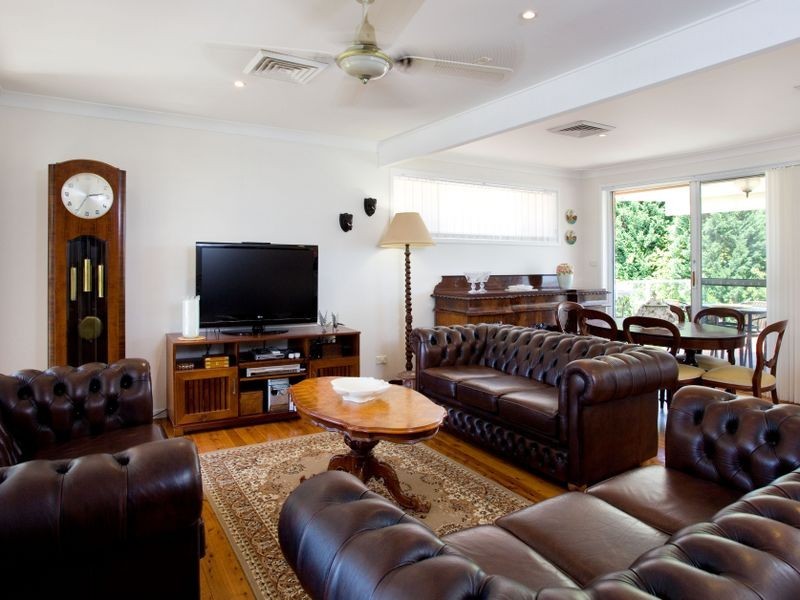 1 Faye Avenue, Blakehurst NSW 2221