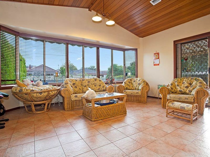 207 Carrington Ave, Hurstville NSW 2220