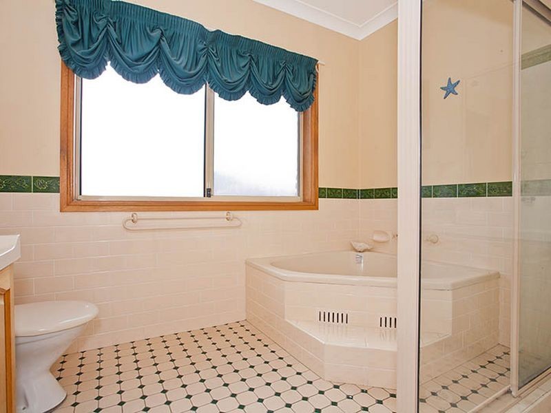 207 Carrington Ave, Hurstville NSW 2220