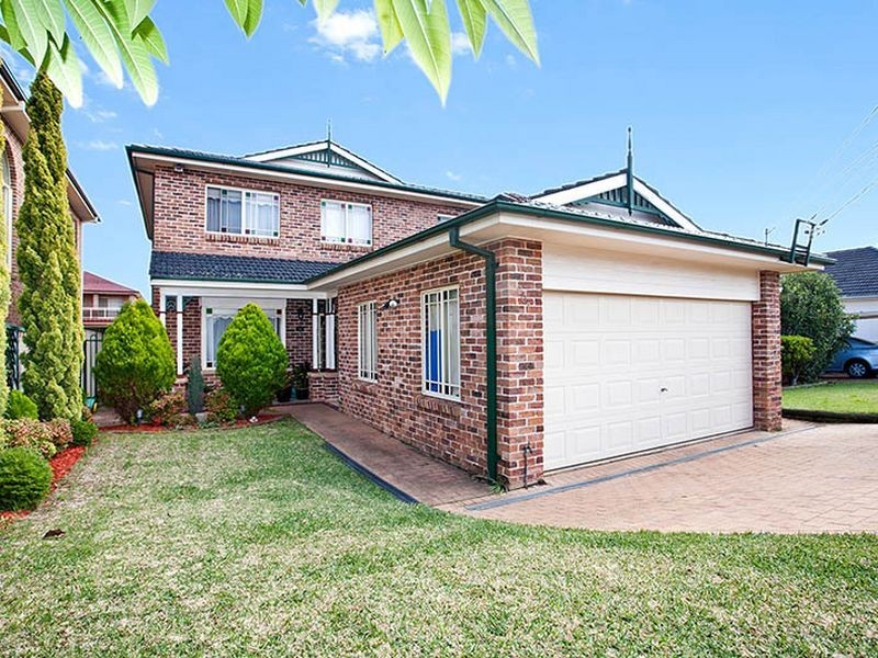 207 Carrington Ave, Hurstville NSW 2220