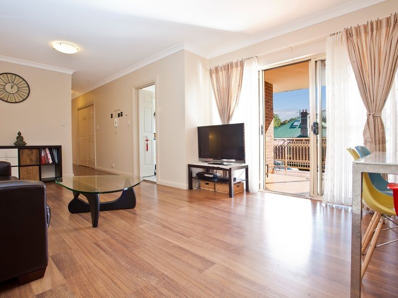 4/52 Carrington Ave, Hurstville NSW 2220