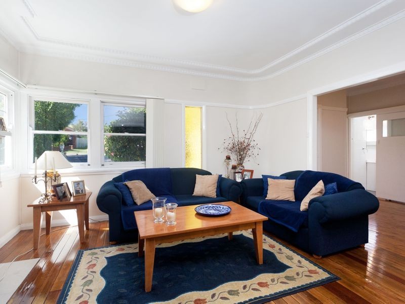 66 Barnards Avenue, Hurstville NSW 2220