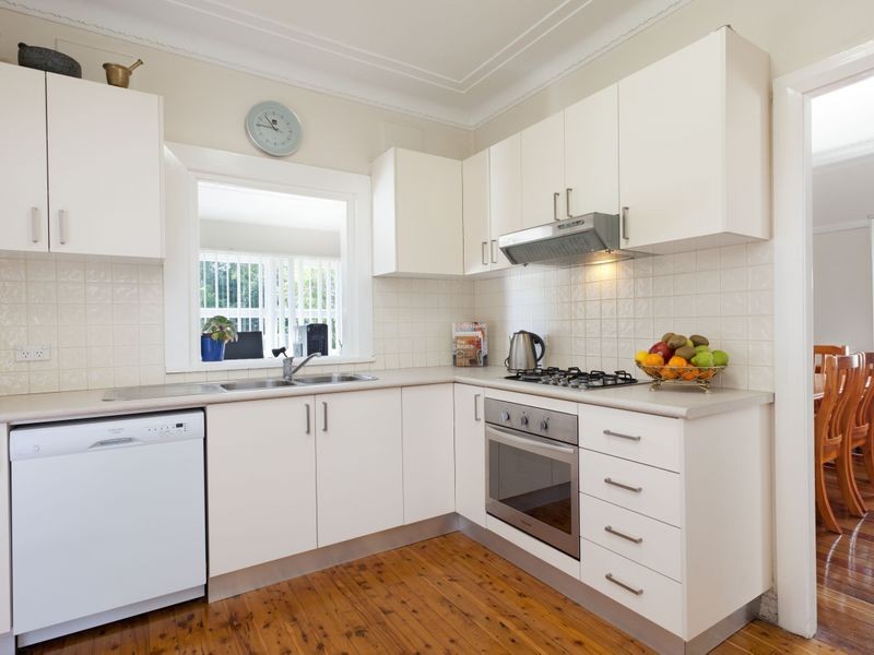 66 Barnards Avenue, Hurstville NSW 2220