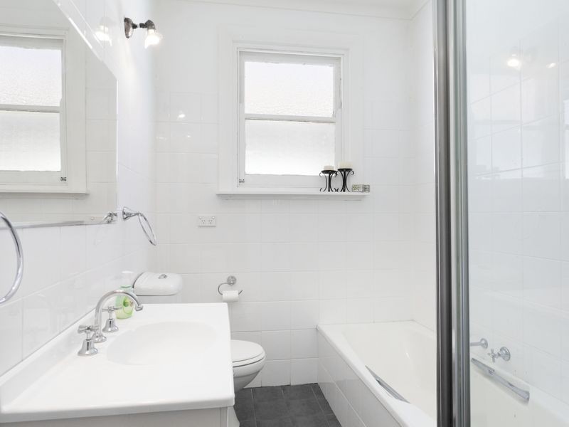 66 Barnards Avenue, Hurstville NSW 2220