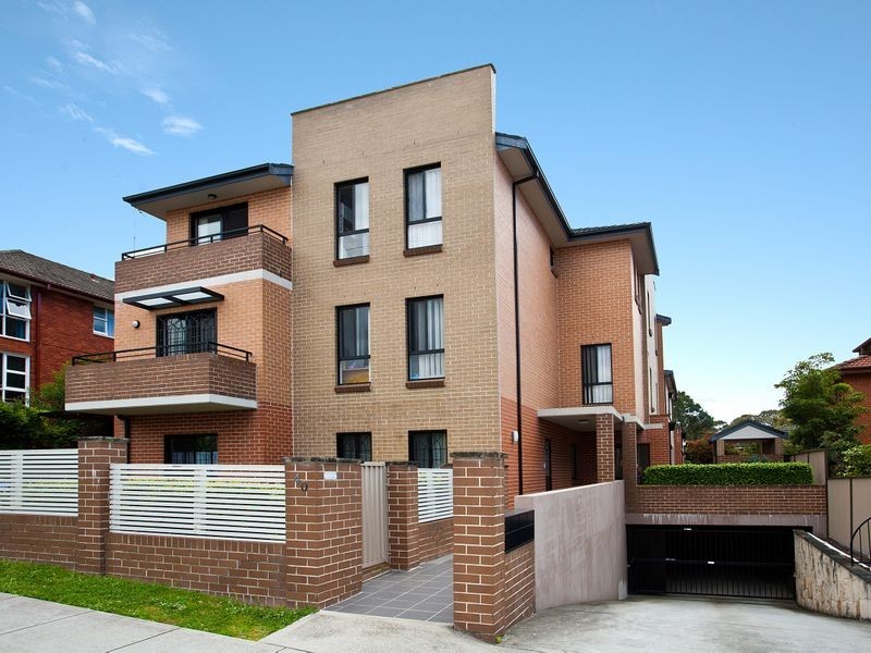 2/40 Woids Avenue, Hurstville NSW 2220