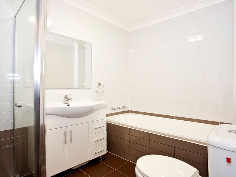 2/40 Woids Avenue, Hurstville NSW 2220