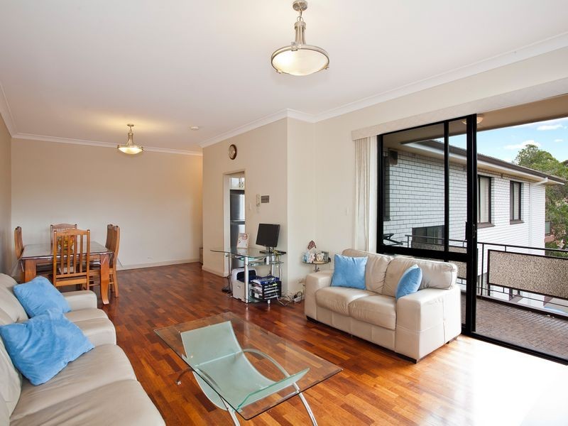 9/64-66 Hampton Court Road, Carlton NSW 2218