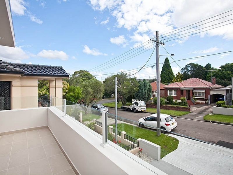 6 Annie Street, Hurstville NSW 2220