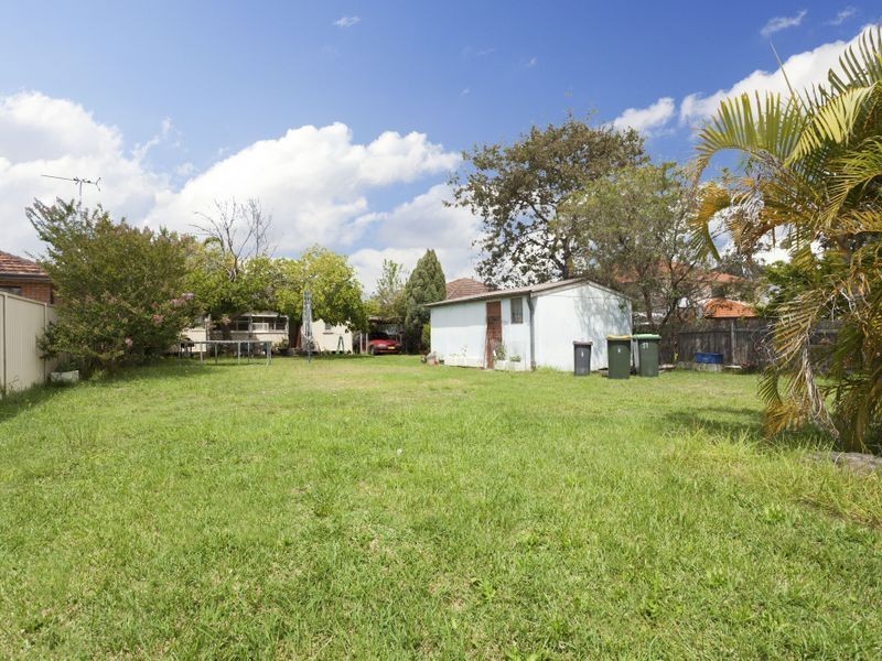 37 Waitara Parade, Hurstville Grove NSW 2220