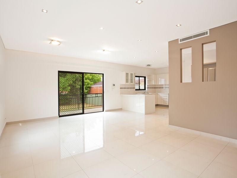 124 Gloucester Road, Hurstville NSW 2220