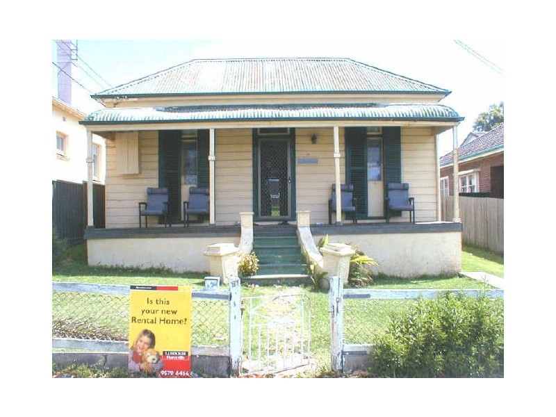 61 Fleet Street, Carlton NSW 2218