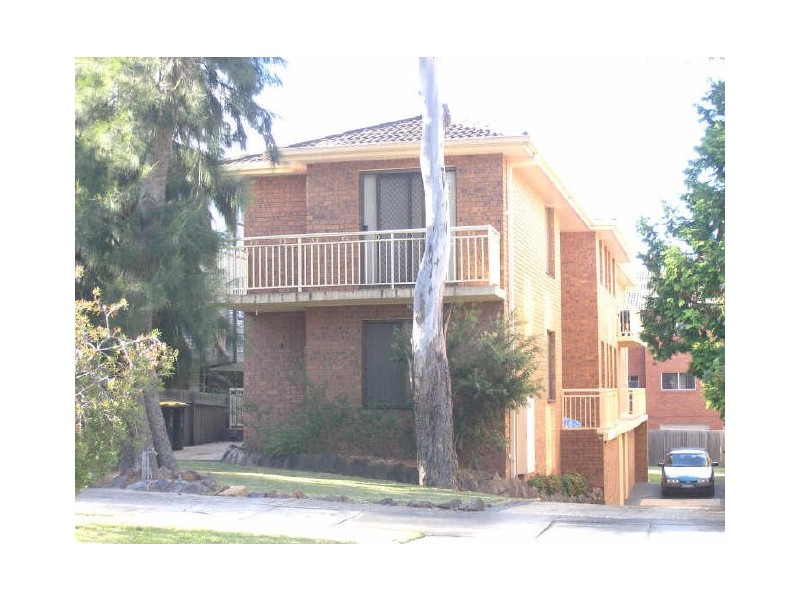 8 Carnarvon Street, Carlton NSW 2218