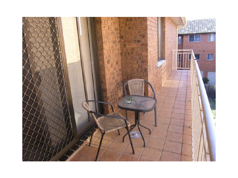 8 Carnarvon Street, Carlton NSW 2218