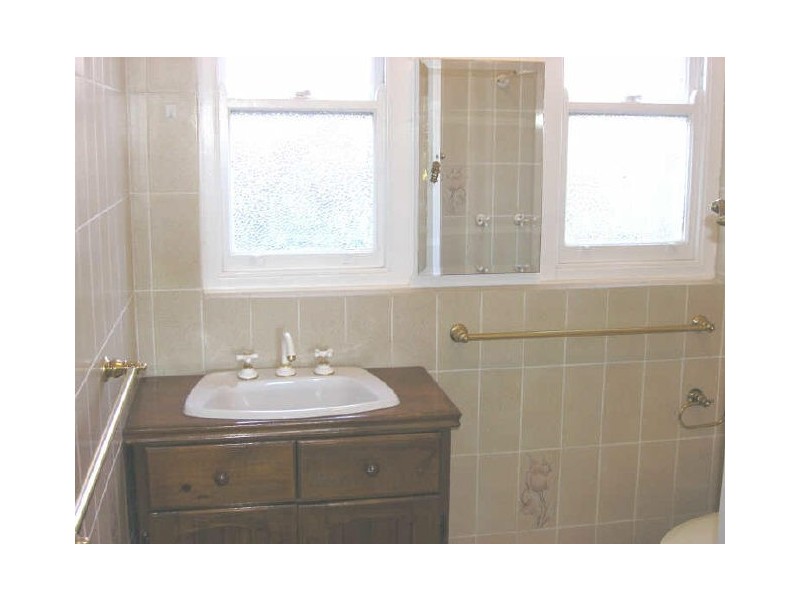 36 Midlothian Avenue, Beverly Hills NSW 2209