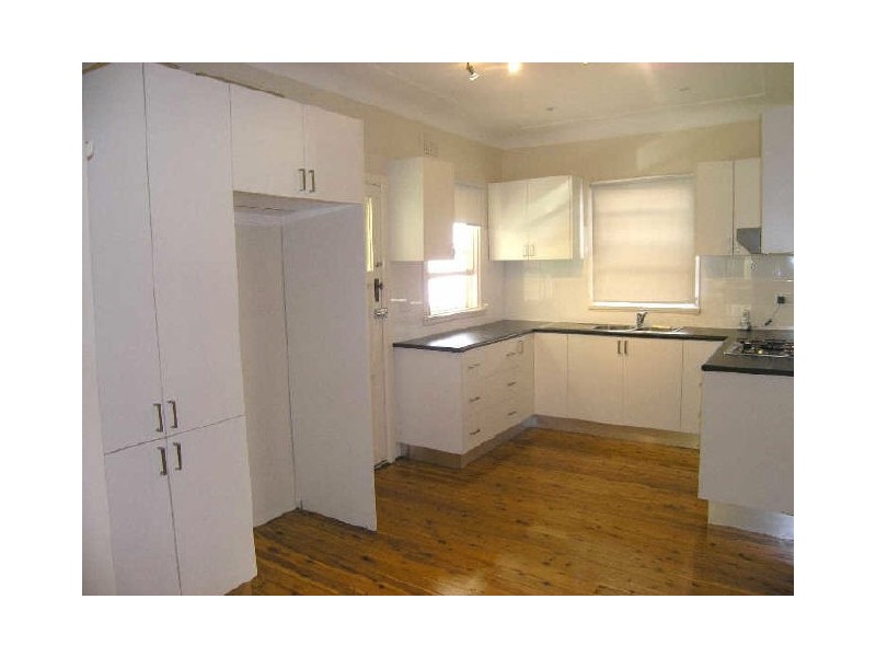 62 Barnards Avenue, Hurstville NSW 2220