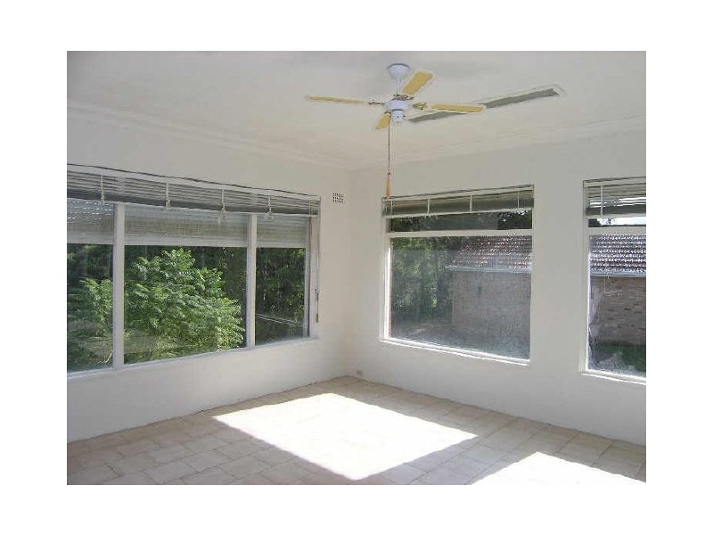 2A Woodlands Avenue, Lugarno NSW 2210