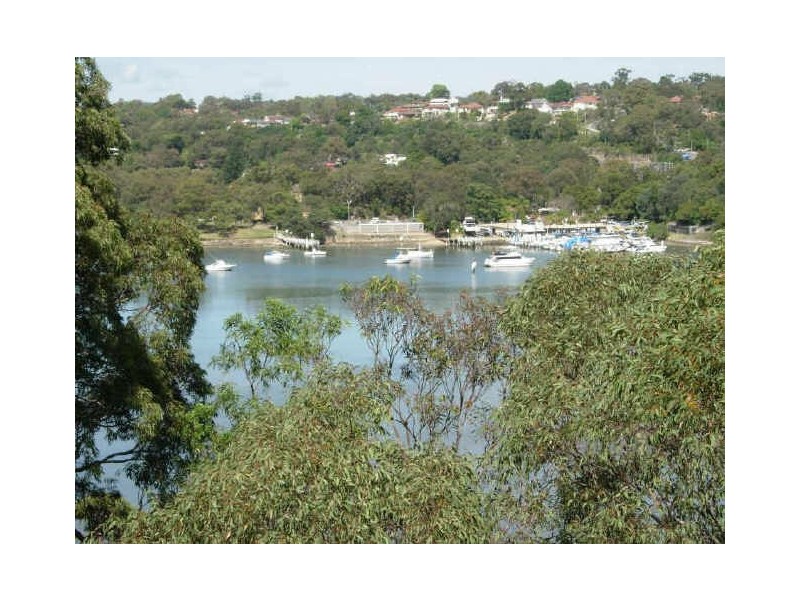 4 Dinjerra Crescent, Oatley NSW 2223