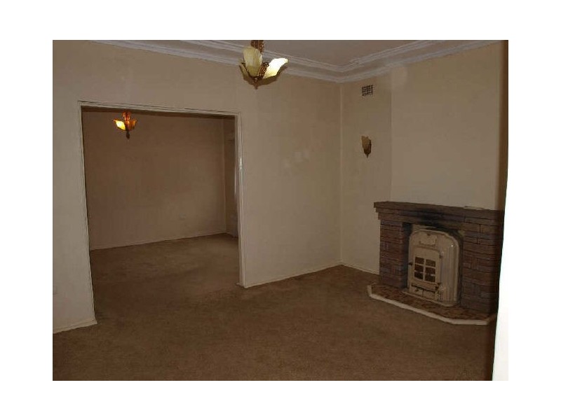 1 Dewrang Street, Carss Park NSW 2221