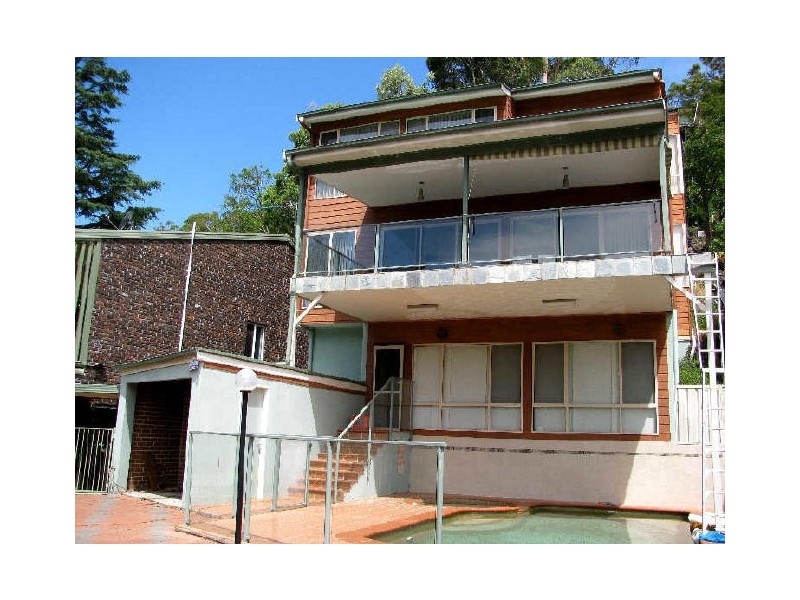 118 Moons Avenue, Lugarno NSW 2210