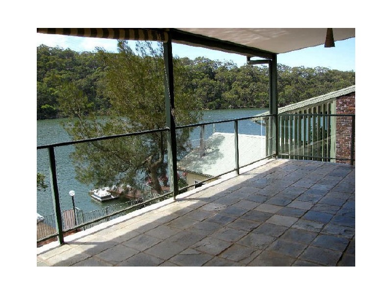 118 Moons Avenue, Lugarno NSW 2210