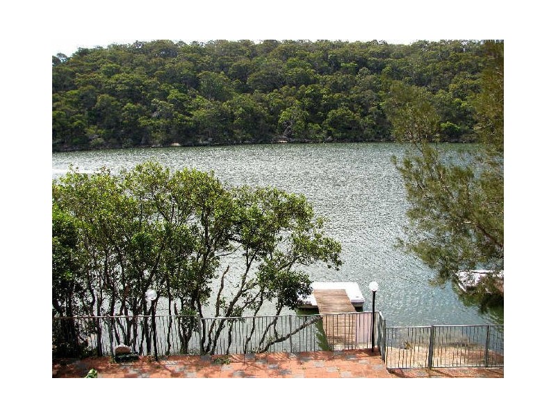 118 Moons Avenue, Lugarno NSW 2210