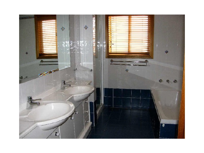 118 Moons Avenue, Lugarno NSW 2210