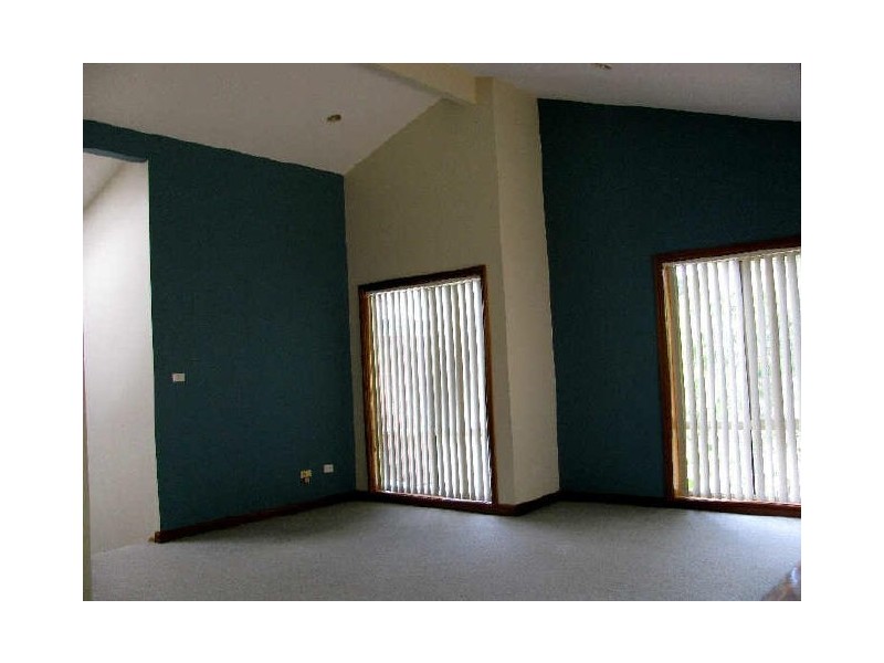 118 Moons Avenue, Lugarno NSW 2210