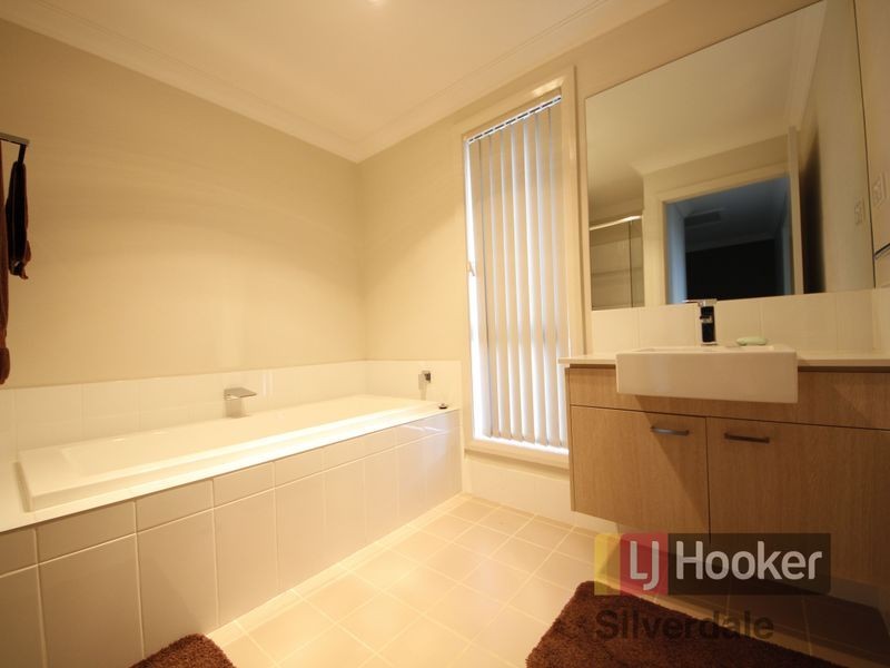29 Horsley Circuit, Oran Park NSW 2570