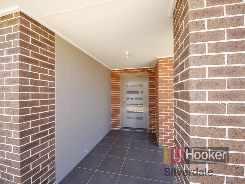 20 Finlay Street, Oran Park NSW 2570