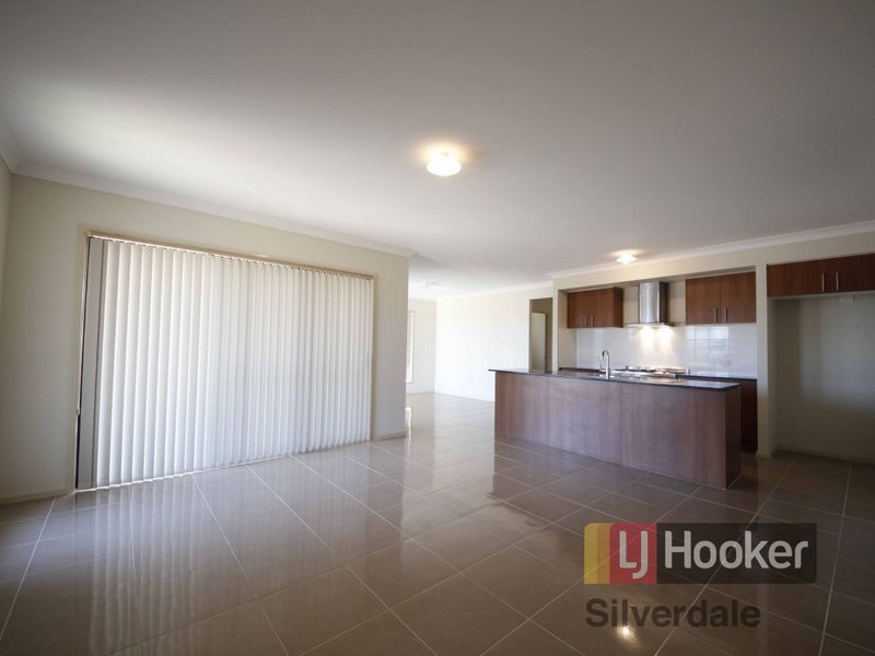 20 Finlay Street, Oran Park NSW 2570