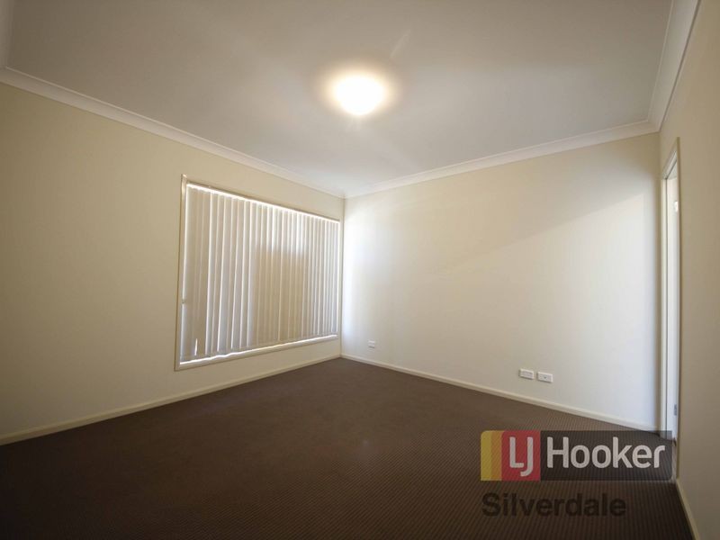 20 Finlay Street, Oran Park NSW 2570