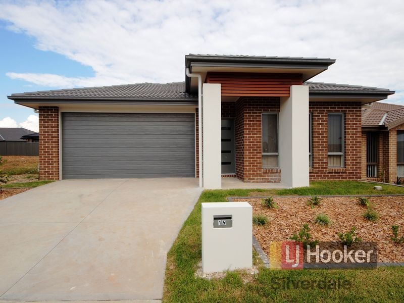 15 Willmington Loop, Oran Park NSW 2570