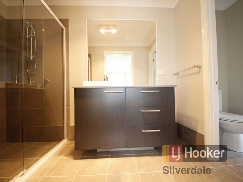 24 Skaife Street, Oran Park NSW 2570