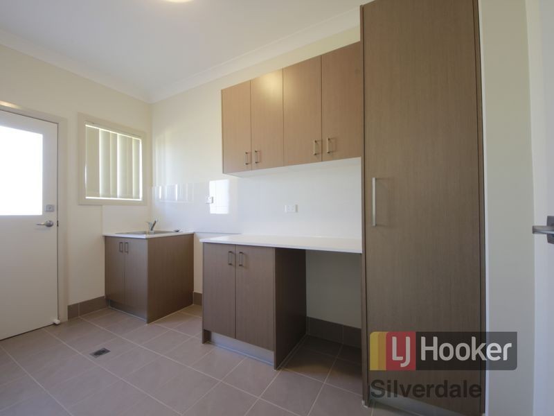 15 Rixon Street, Oran Park NSW 2570