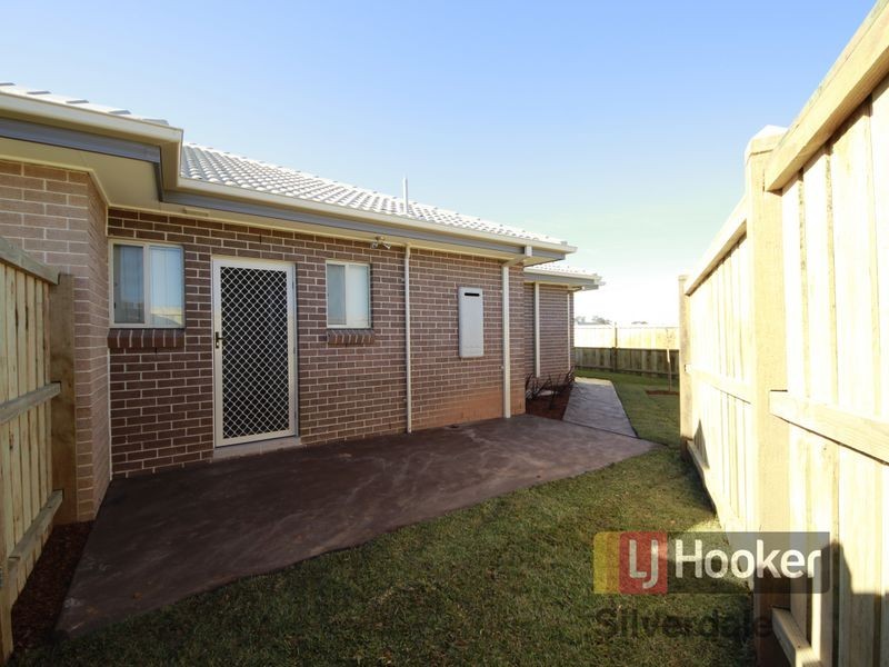 15 Rixon Street, Oran Park NSW 2570