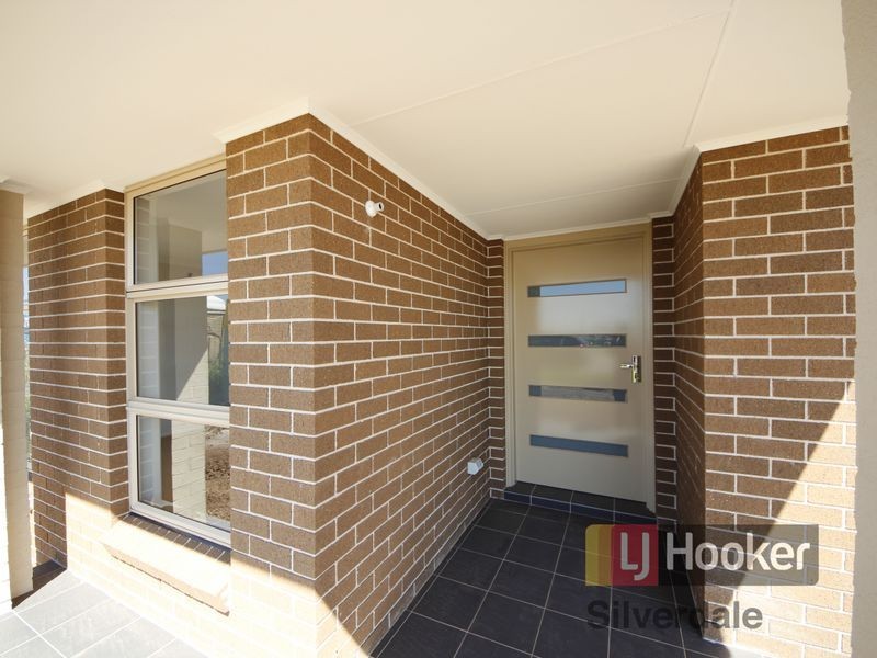 32 Skaife Street, Oran Park NSW 2570