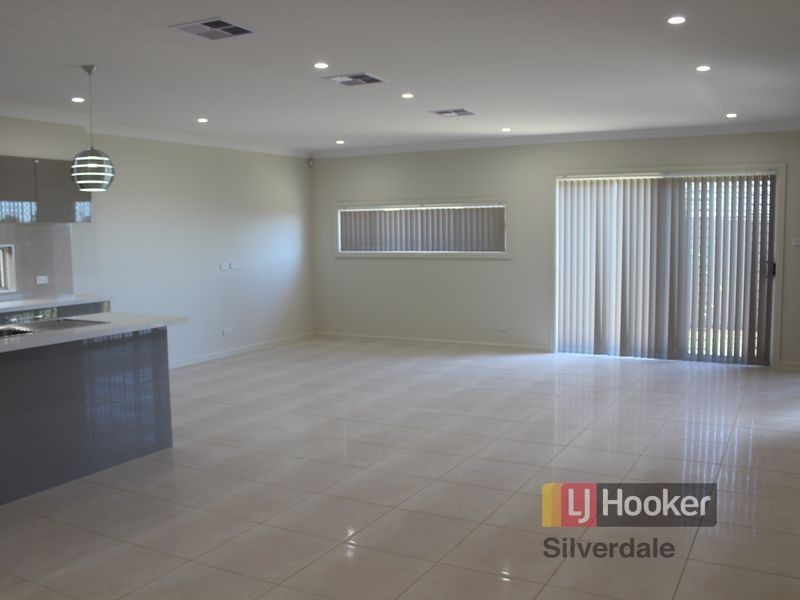 28 Murphy Street, Oran Park NSW 2570