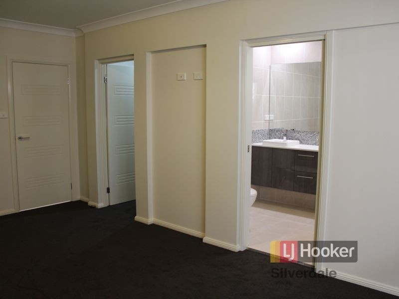 28 Murphy Street, Oran Park NSW 2570