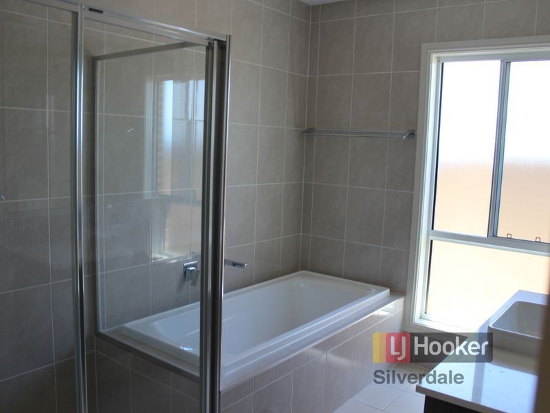 28 Murphy Street, Oran Park NSW 2570