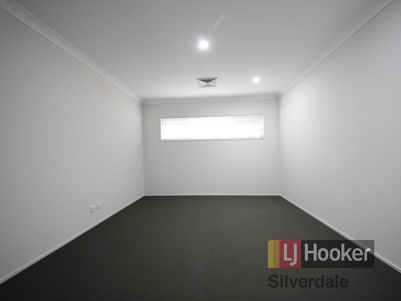 15 Skaife Street, Oran Park NSW 2570