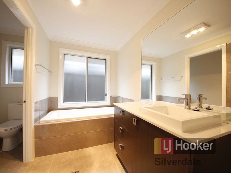 30 Ambrose Street, Oran Park NSW 2570