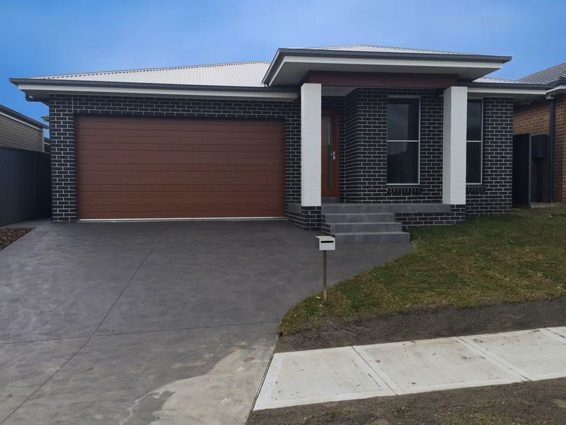 39 Kavanagh Street, Gregory Hills NSW 2557